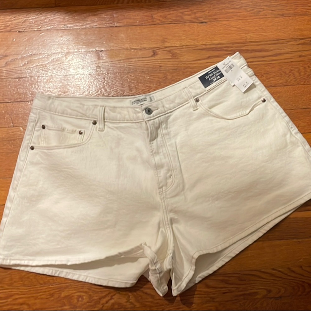 Abercrombie & Fitch. The 90’s Relaxed Cutoff Denim Shorts.  Curve Love fit